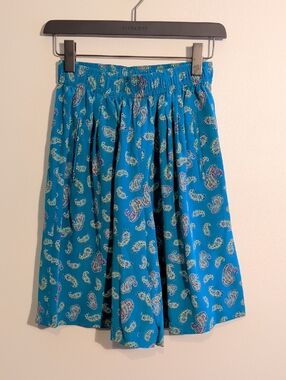 VINTAGE LIZ CLAIBORNE silk paisly print short - size small/medium